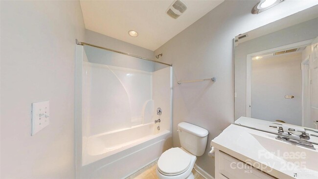 Building Photo - 10848 Tailwater St