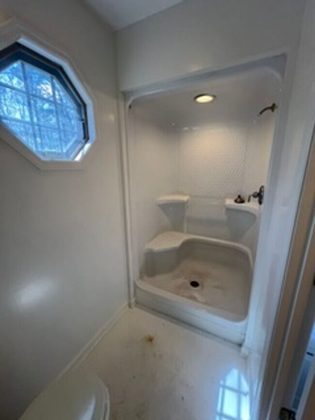 Building Photo - Single family home located in southern Rockbridge County minutes from I81