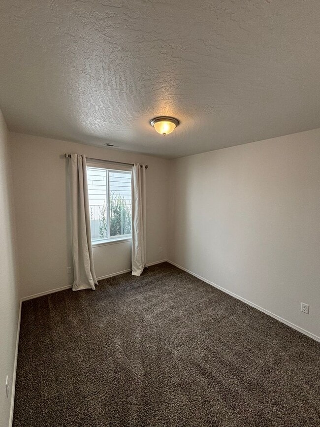 Building Photo - 3624 N Britton Rd