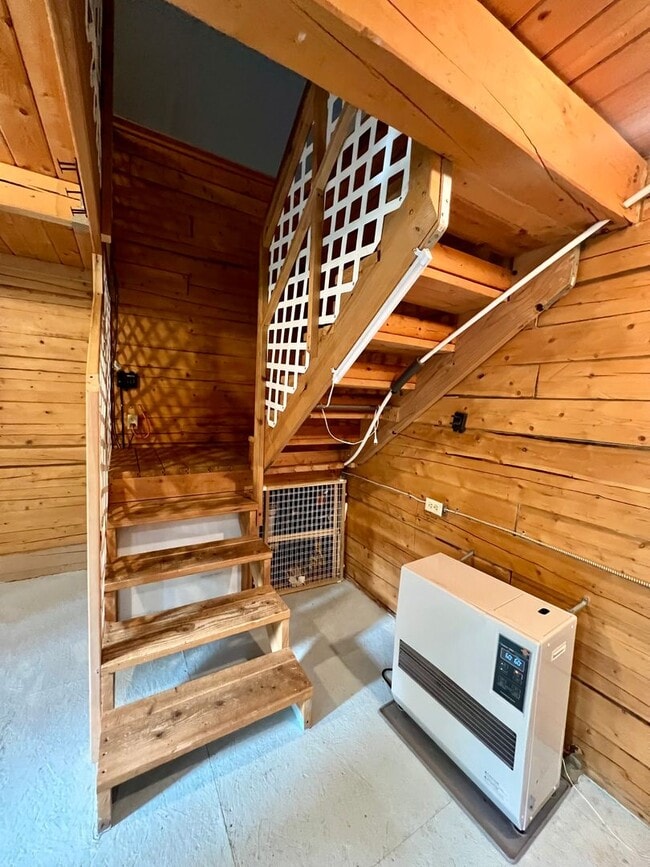 Building Photo - 1 Bedroom Cabin with Water Holding Tank / ...