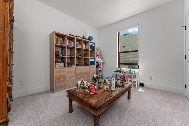 Building Photo - 106 Bird Bath Bnd