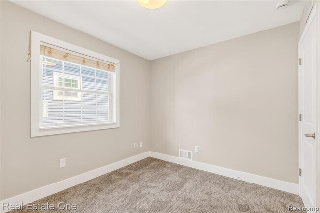 Building Photo - 306 Roe St