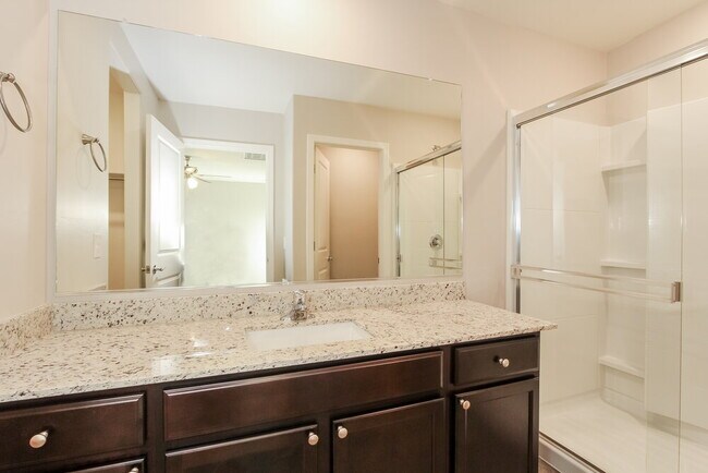 Building Photo - 7084 S Victor Dr