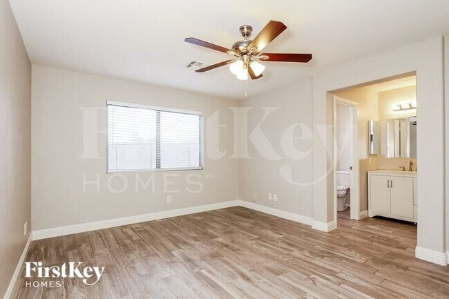 Building Photo - 9331 W Irma Ln