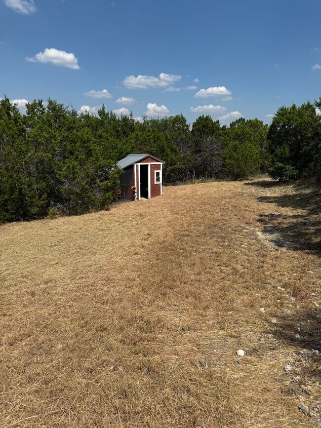 Building Photo - NEW ON MARKET