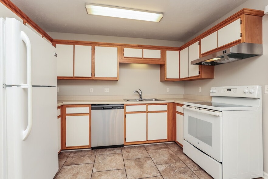 Building Photo - 4080 Nir Shreibman Blvd