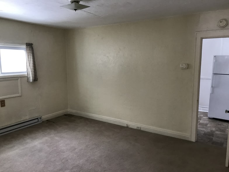 Primary Photo - 200 E Emaus St