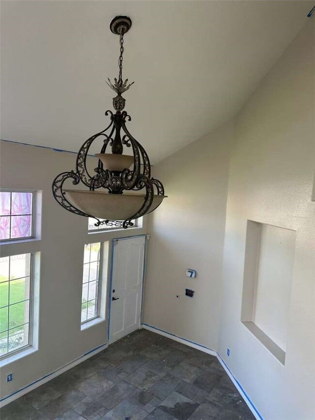 Building Photo - 1010 W Wilson St