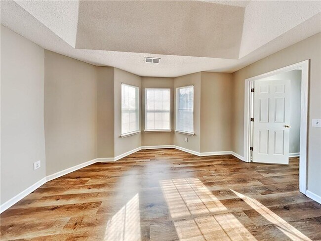 Building Photo - 2755 Ivey Park Dr