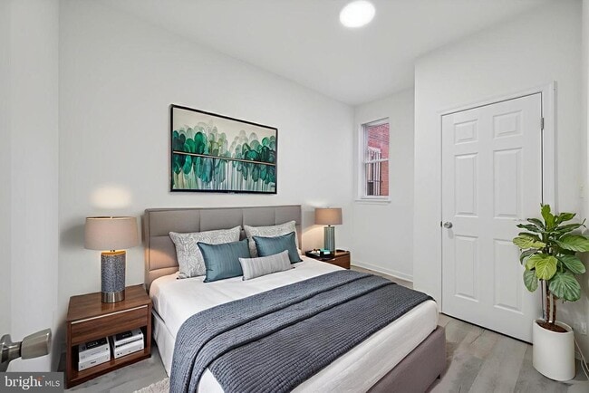 Building Photo - 705 S 60th St