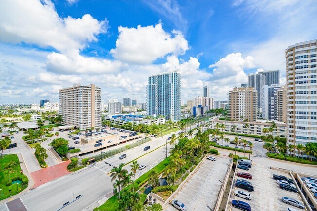 Building Photo - 1980 S Ocean Dr
