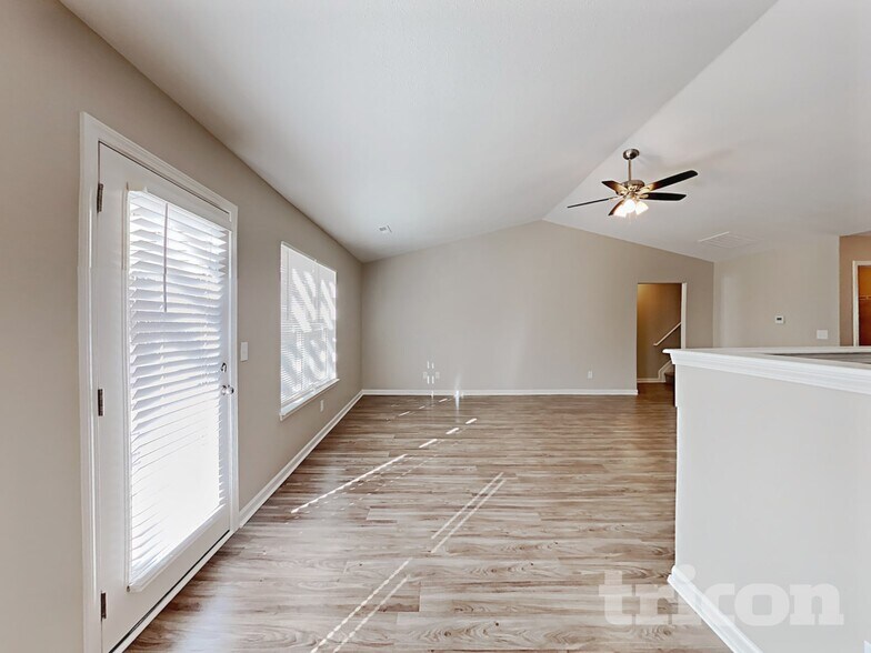 Building Photo - 39 Reno Ct