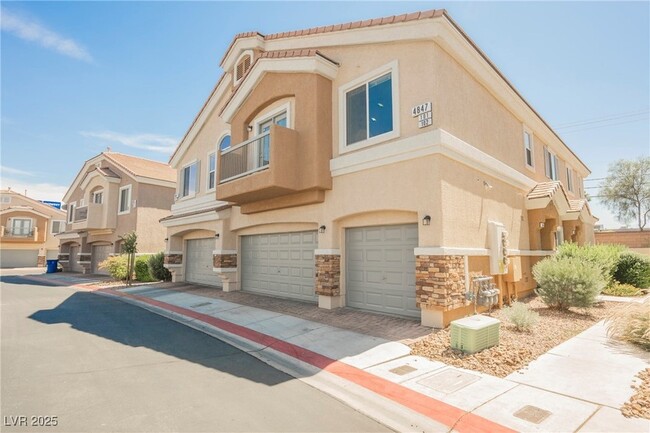 Building Photo - 4847 Double Down Dr