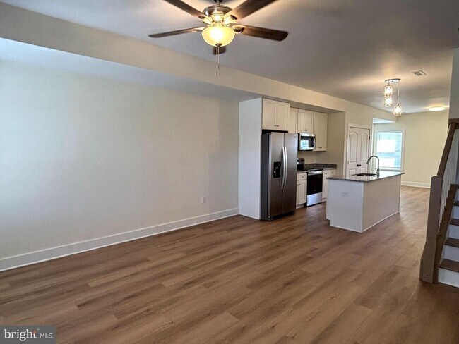 Building Photo - 113 W North St