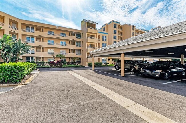 Building Photo - 4480 Fairways Blvd