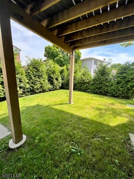 Building Photo - 74 River St