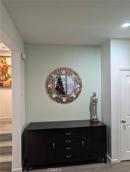 Building Photo - 64 Emerald Clover