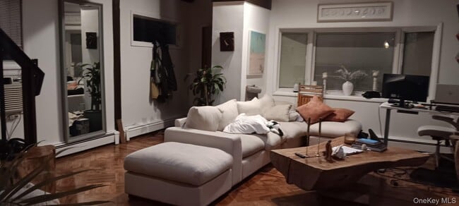 Building Photo - 418 E Olive St