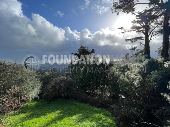 Building Photo - Charming 1BD/1BA in Mill Valley - Bay View...