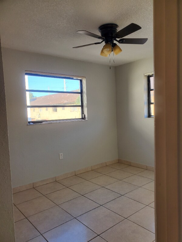 Building Photo - 1551 W 43rd Pl