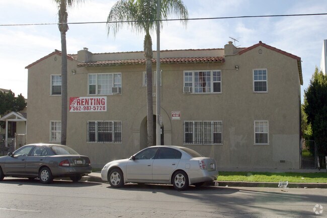 Building Photo - 1527 Junipero Ave