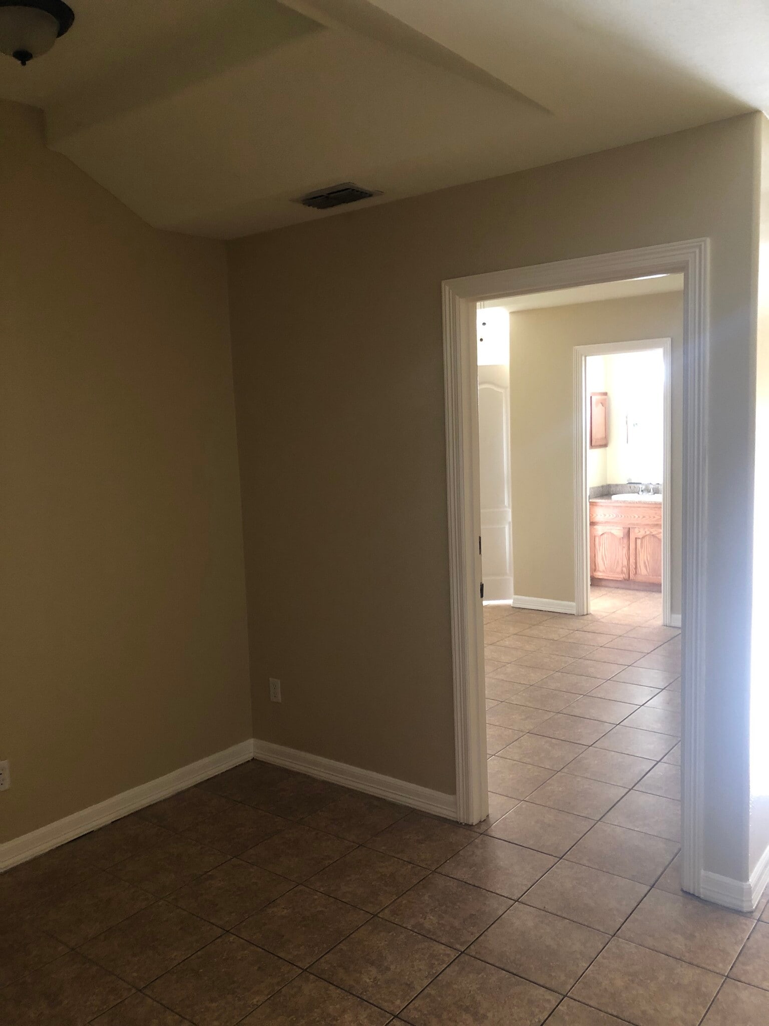 bonus living area between bedrooms upstairs - 1204 West Kiwi