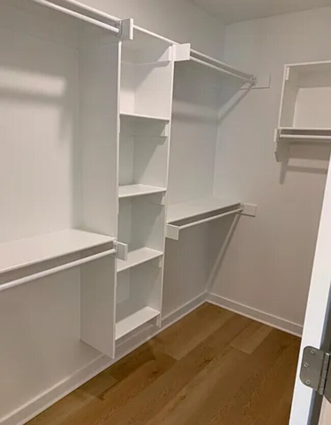 Building Photo - 4615 W Tofino Dr