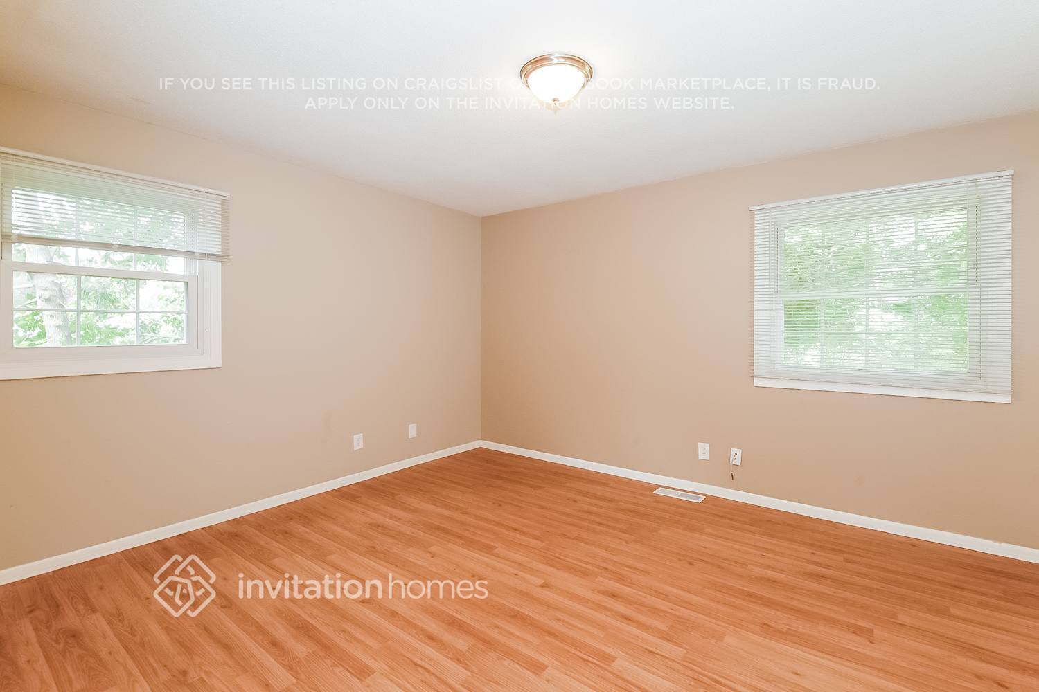 Building Photo - 1716 Lamplight Dr