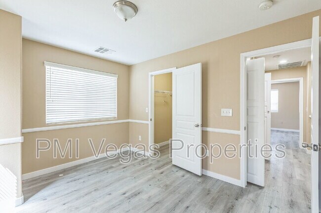 Building Photo - 8737 Brindisi Park Ave