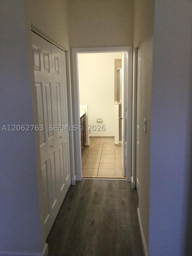 Building Photo - 17370 SW 153rd Ave