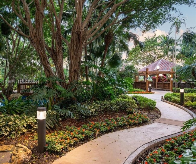 Building Photo - 2000 Towerside Terrace