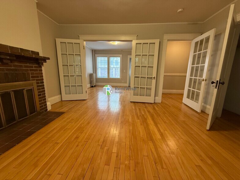 Building Photo - 11 Story St