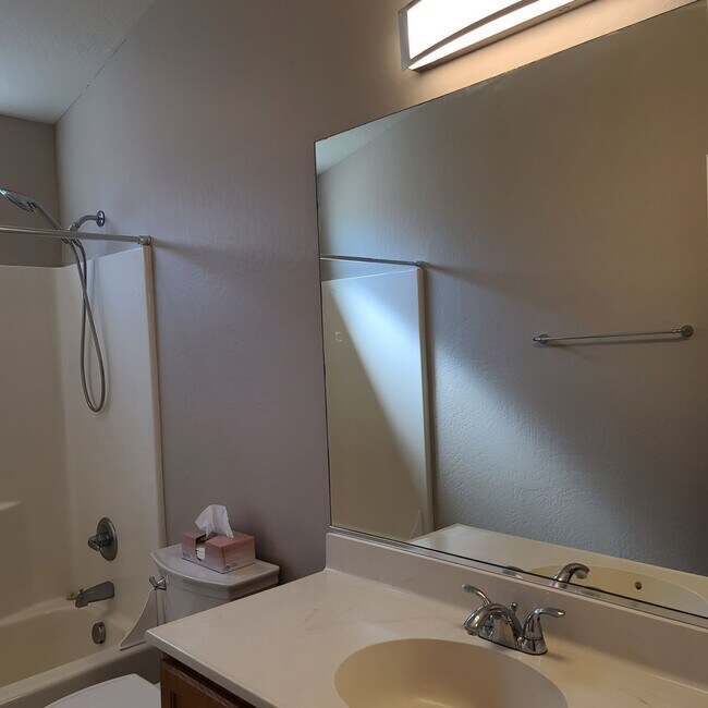 Building Photo - HOUSE -CORNVILLE- VERDE SANTA FE-  AMANTE ...