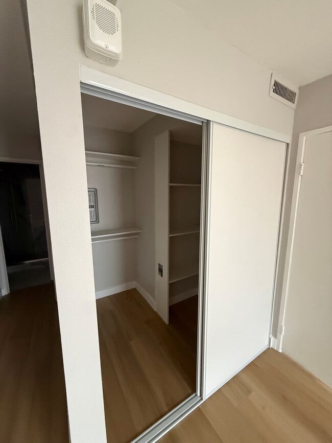 Building Photo - 1750 E.Ocean #303
