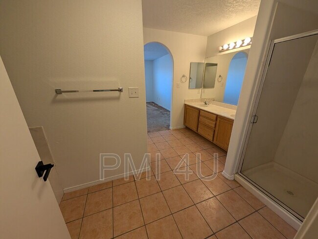 Building Photo - 7105 Casa Elena Dr NE