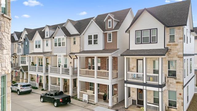 Building Photo - 203 S Village Way