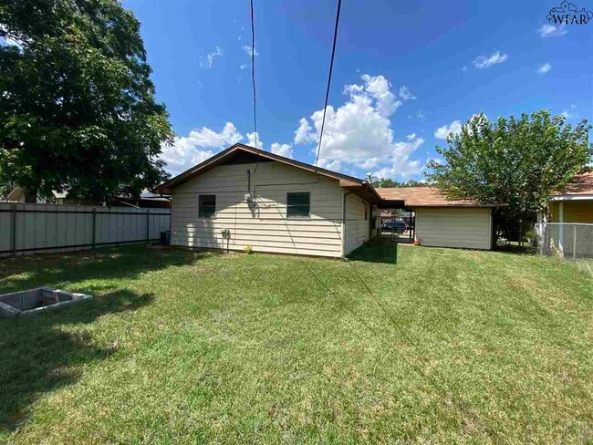 Building Photo - 4133 Moffett Ave