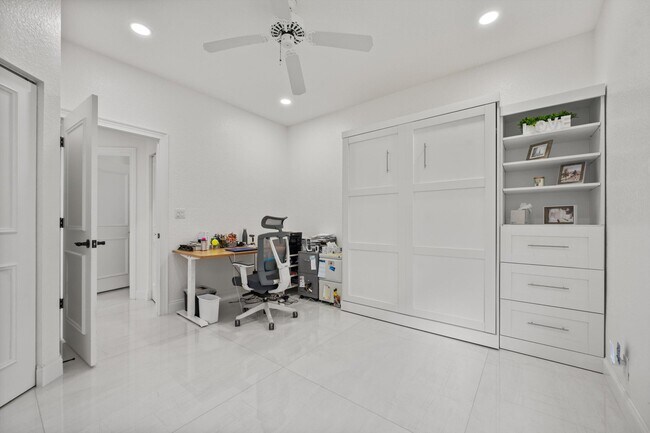 Building Photo - 4413 Barclay Fair Way