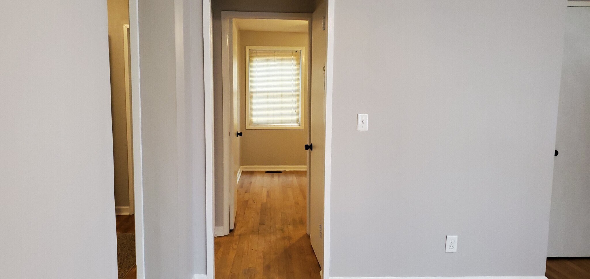 hallway into Front bedroom - 2216 Bandler Rd