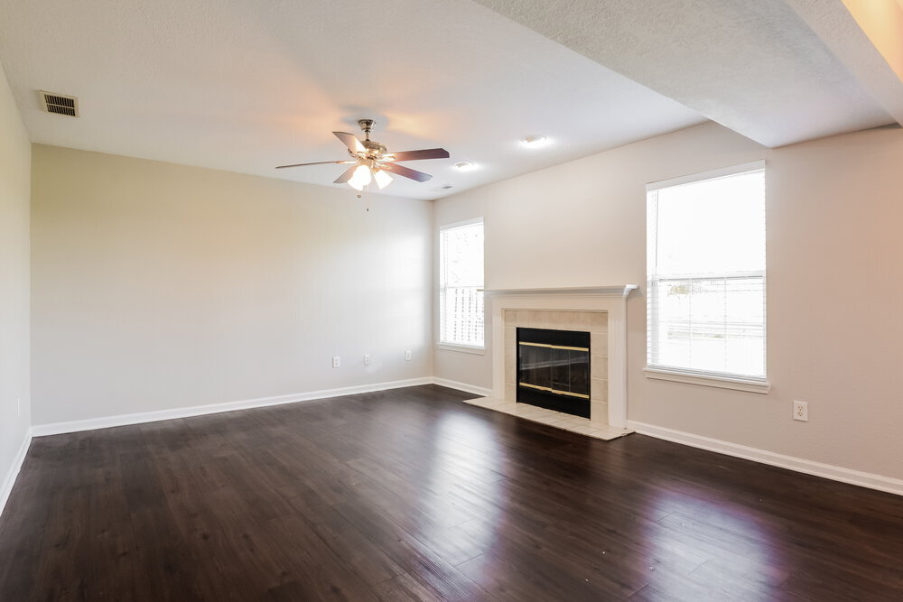 Building Photo - 1580 Cold Spring Dr
