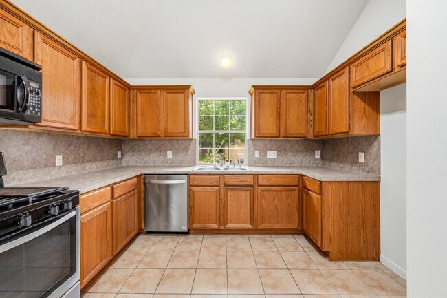 Building Photo - 4908 Summer Rain Dr