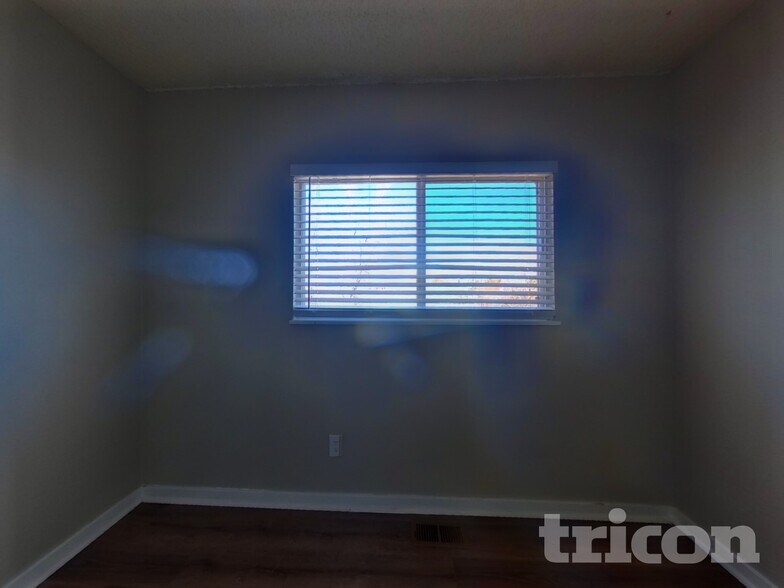 Building Photo - 19739 E Dartmouth Ave