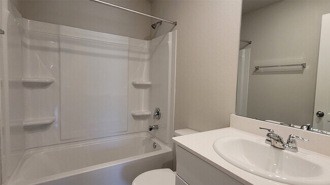 Building Photo - 526 Dalloway St