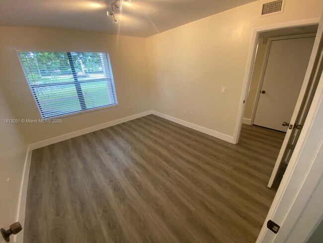 Building Photo - 4201 W McNab Rd
