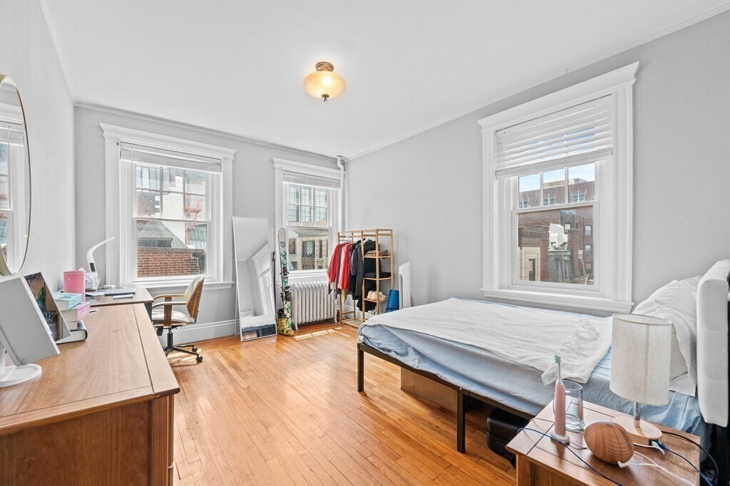 Building Photo - 296 Newbury St