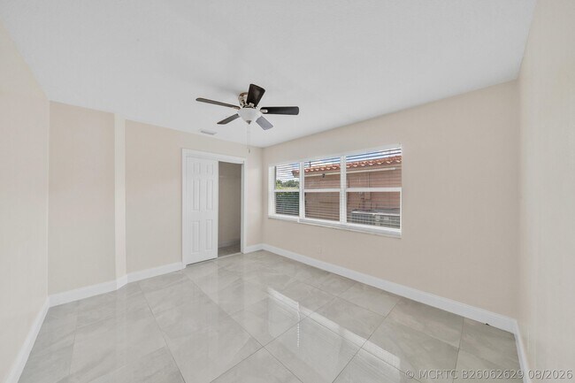 Building Photo - 4921 NW 39th St