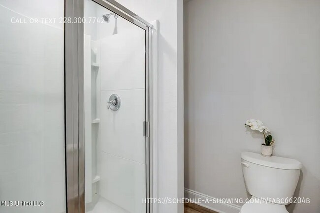 Building Photo - 12277 Sinclair Dr