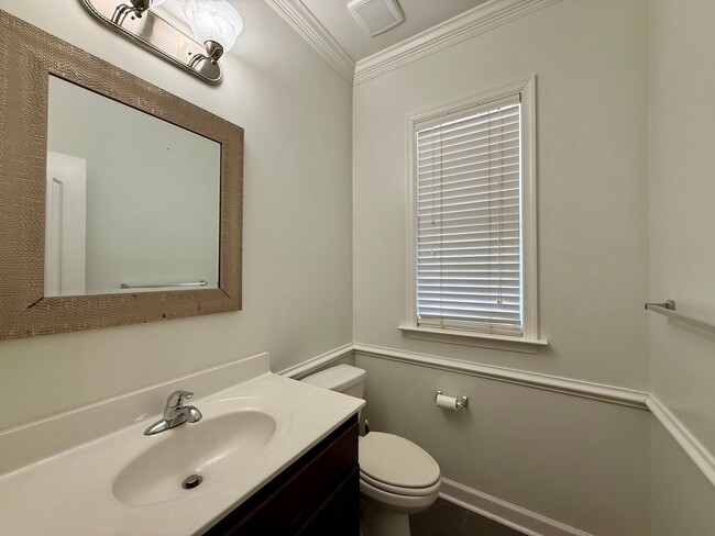 Building Photo - Modern living in the heart of Greenbrier - 4 BR home with open layout