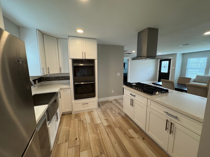 Building Photo - 329 E 25th St