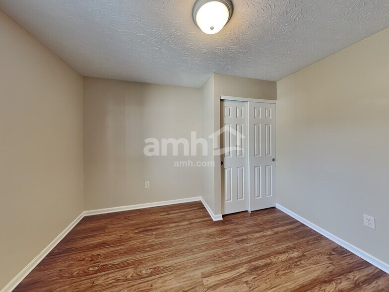 Building Photo - 1166 Linford Cir